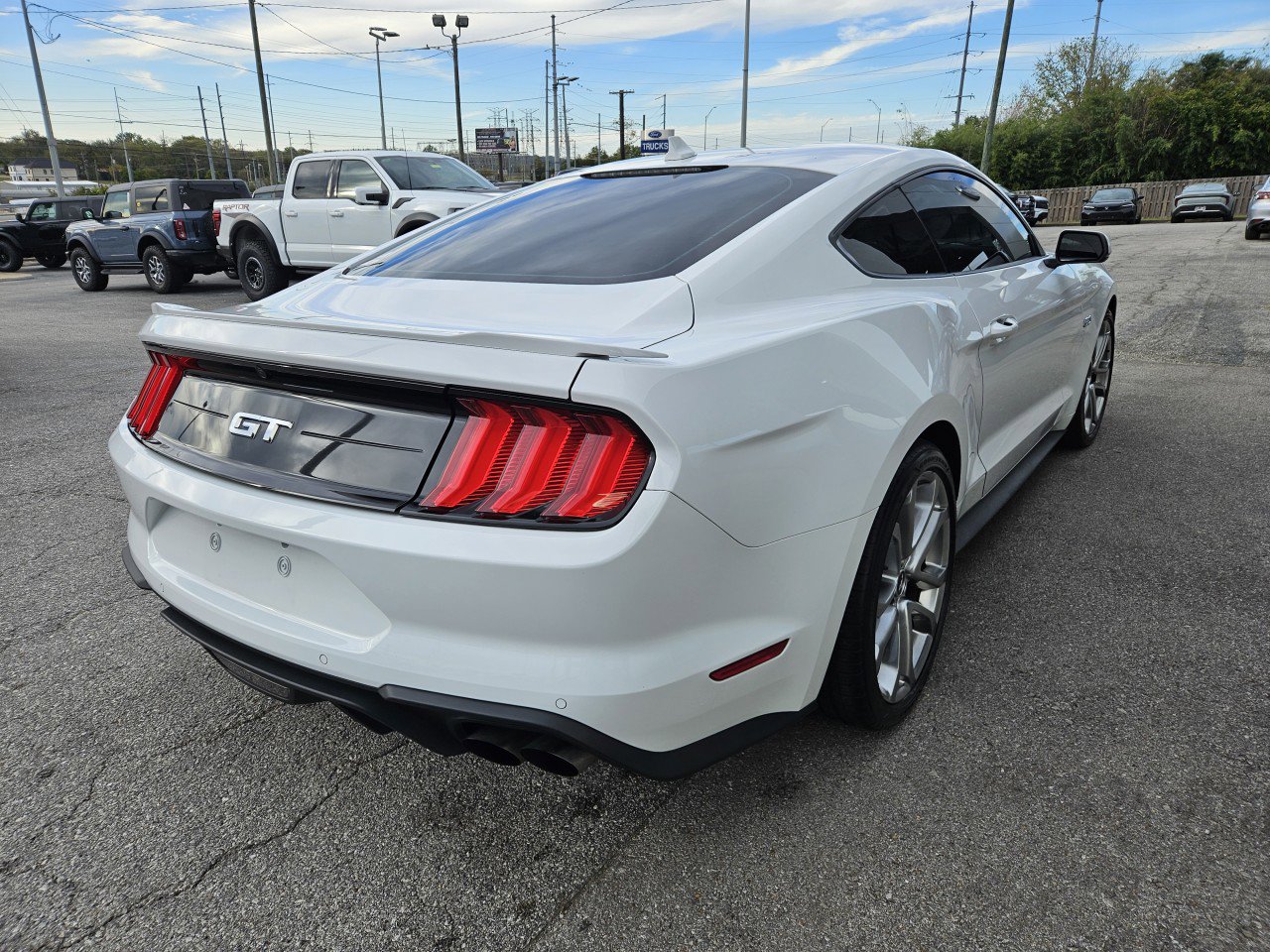Used 2021 Ford Mustang GT Premium w/ Equipment Group 401A image 6