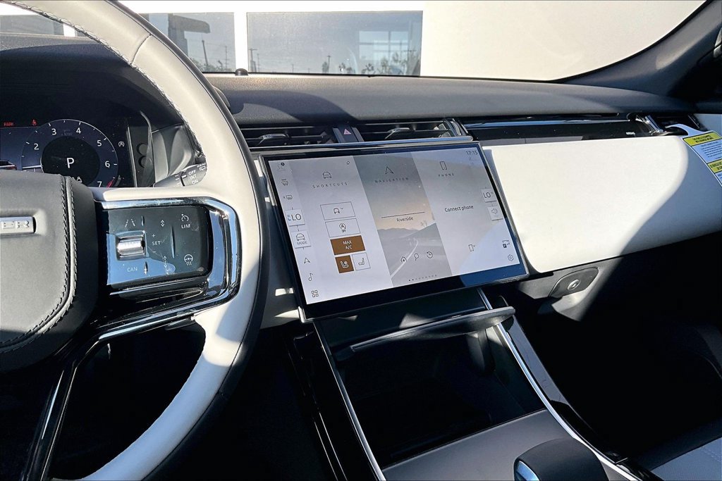 New 2026 Land Rover Range Rover Velar S AWD/4WD image 7