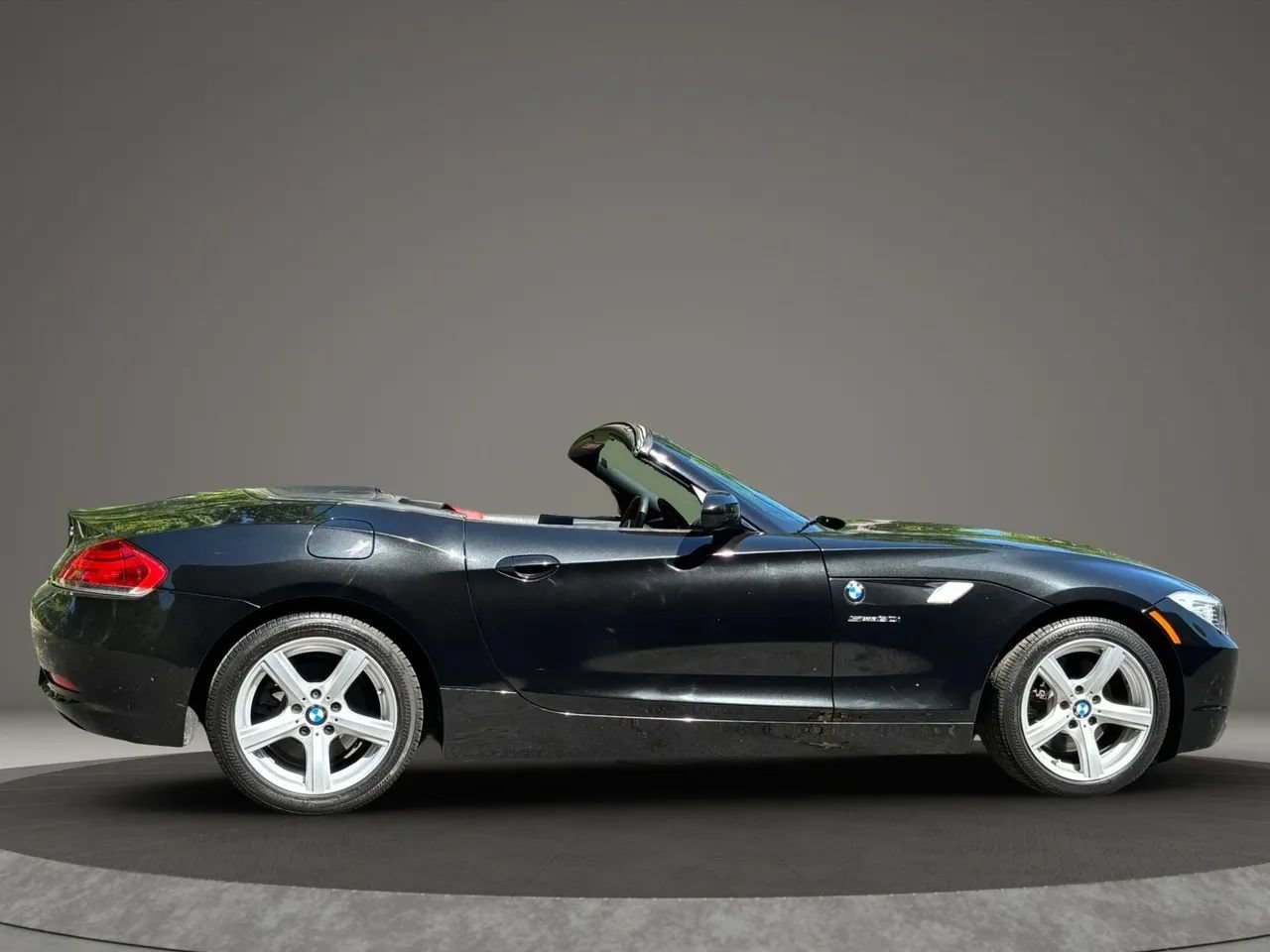 Used 2009 BMW Z4 sDrive30i RWD image 17