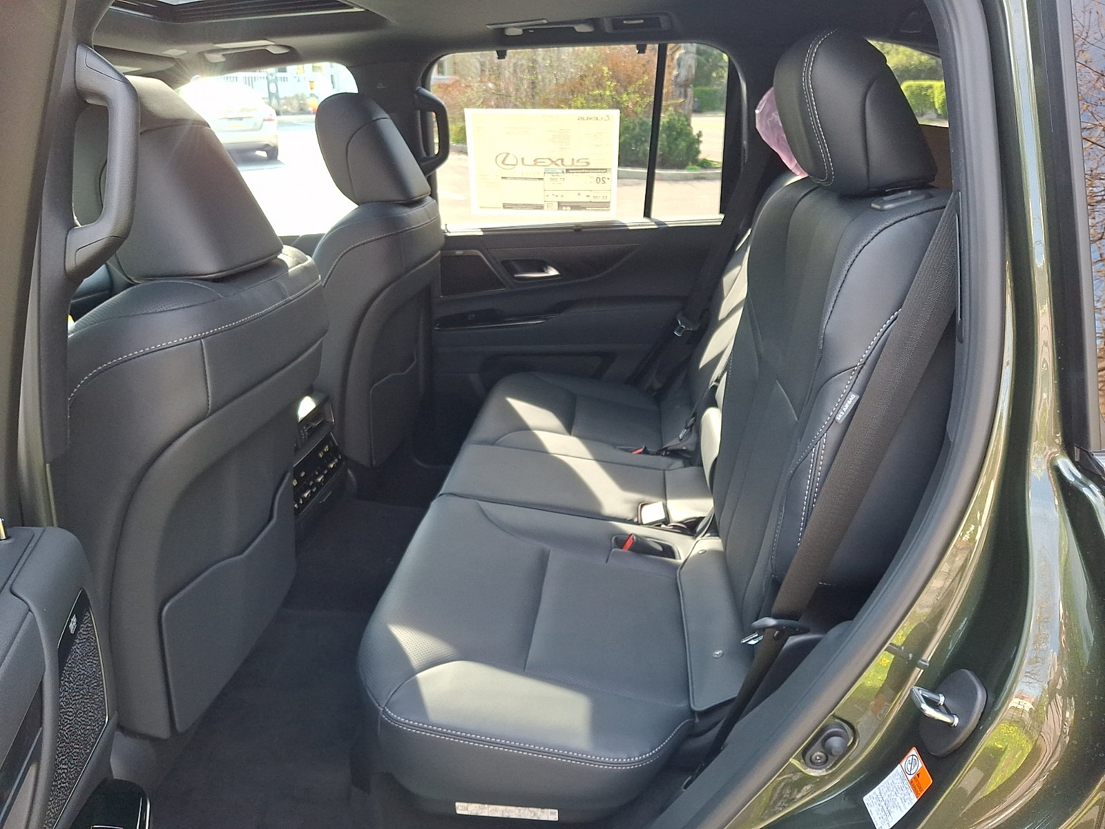 New 2026 Lexus LX 700h Luxury AWD/4WD image 6
