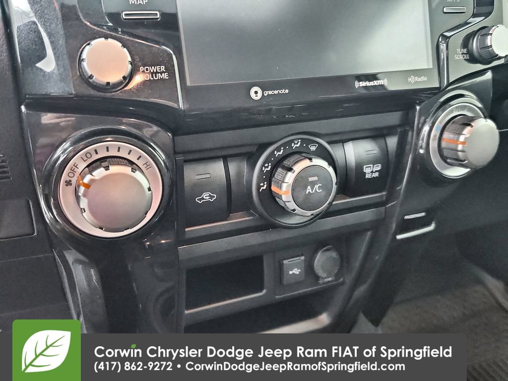 Used 2020 Toyota 4Runner TRD Off-Road Premium w/ Moonroof Package AWD/4WD image 27