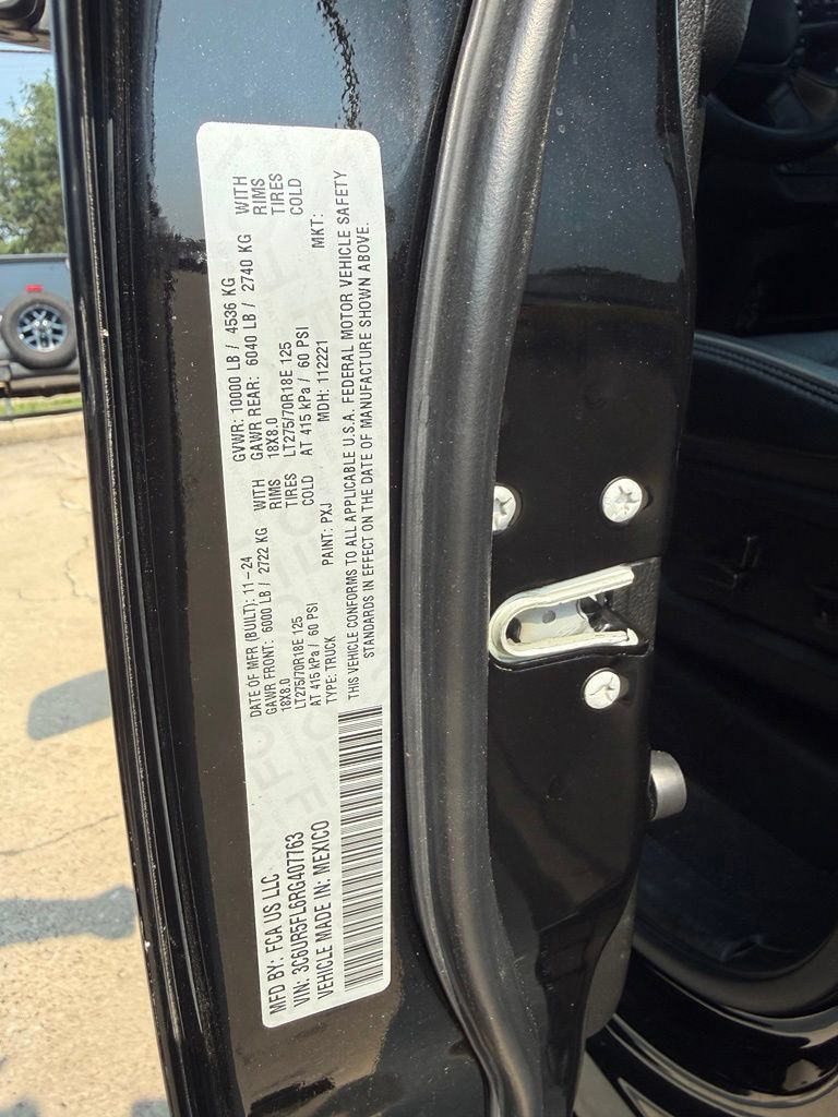 Used 2024 RAM 2500 Laramie w/ Safety Group AWD/4WD image 28