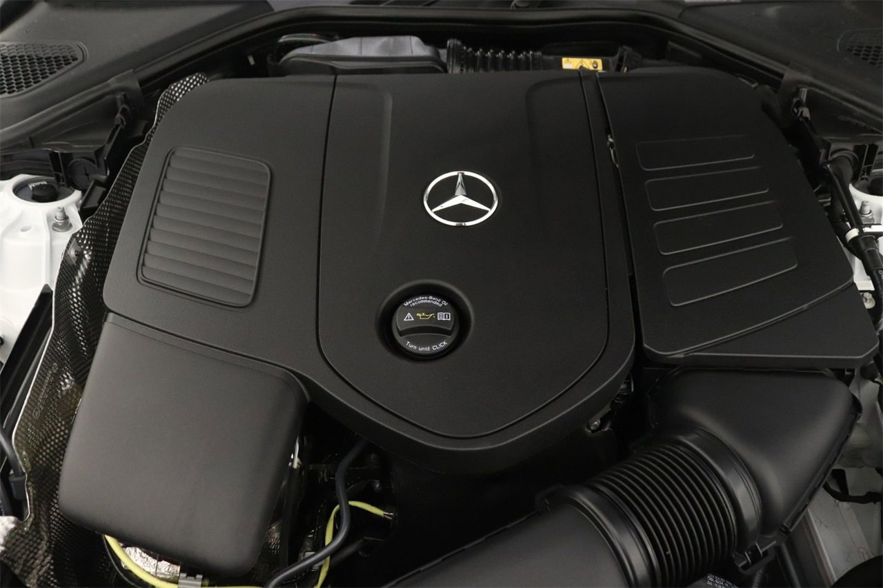 Used 2025 Mercedes-Benz E 350 4MATIC Sedan image 11