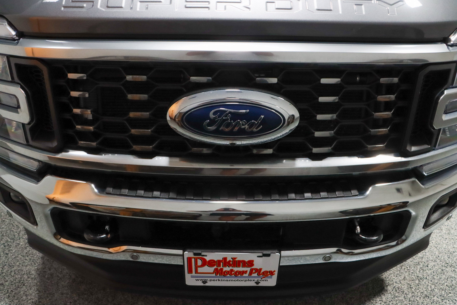Used 2024 Ford F450 Lariat w/ Lariat Ultimate Package AWD/4WD image 4