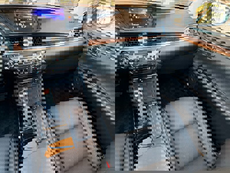 Used 2017 Lexus ES 350 w/ Navigation System Package FWD image 18