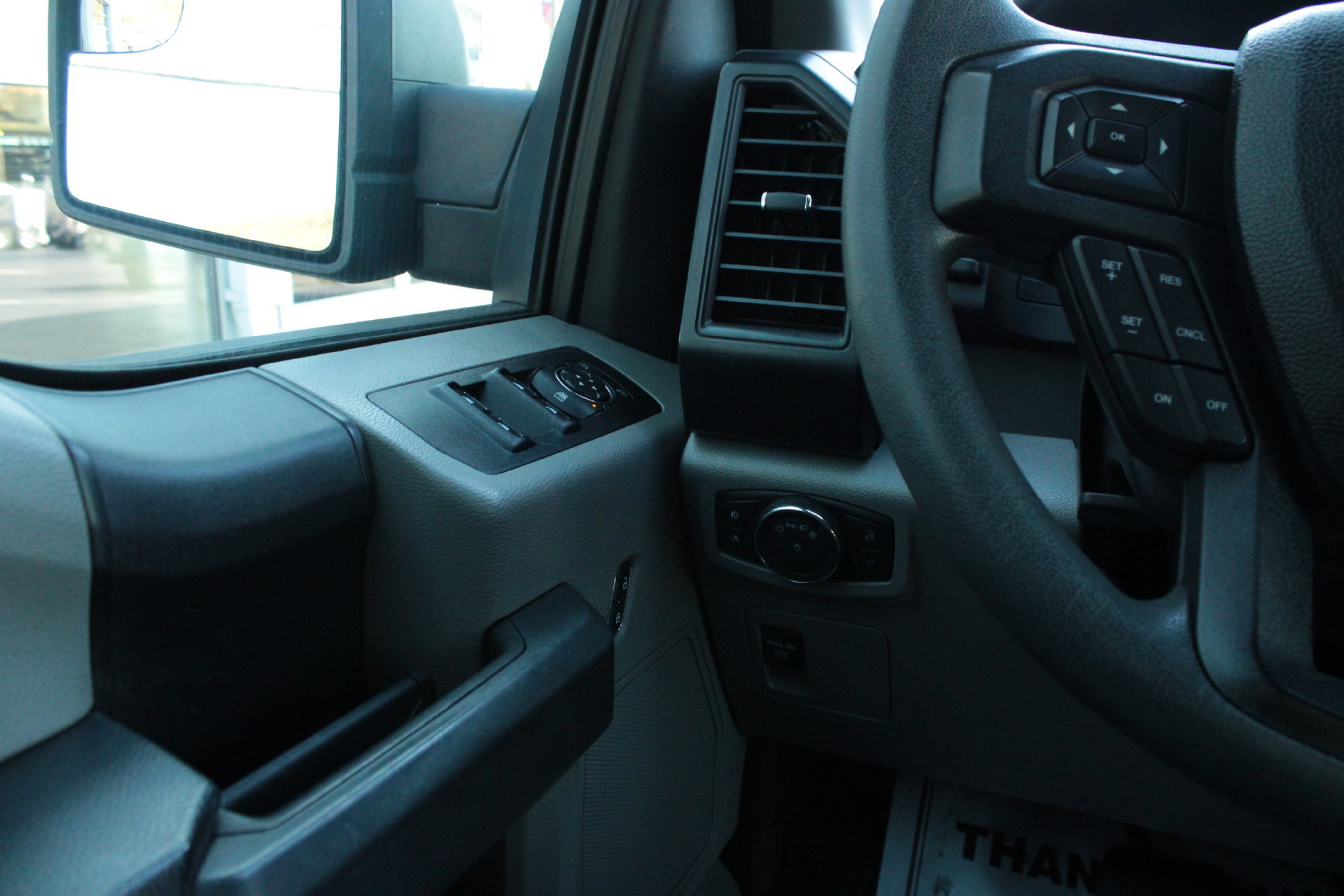 Used 2016 Ford F150 XL w/ Equipment Group 101A Mid AWD/4WD image 27