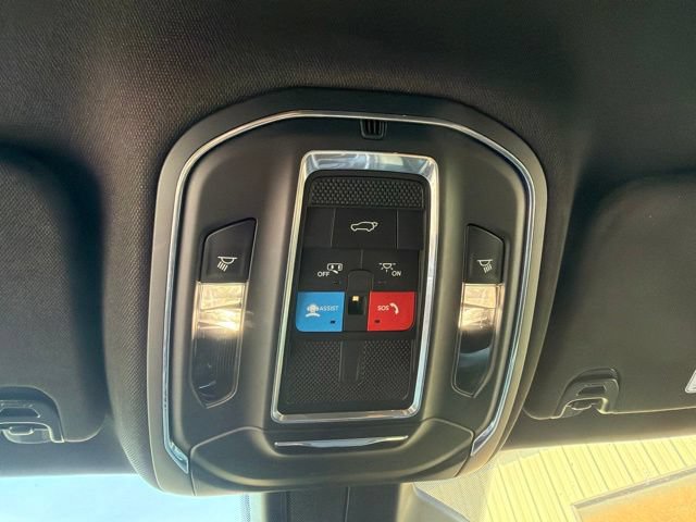 Used 2024 Jeep Wagoneer L Series II w/ Flexible Seating Group AWD/4WD image 31