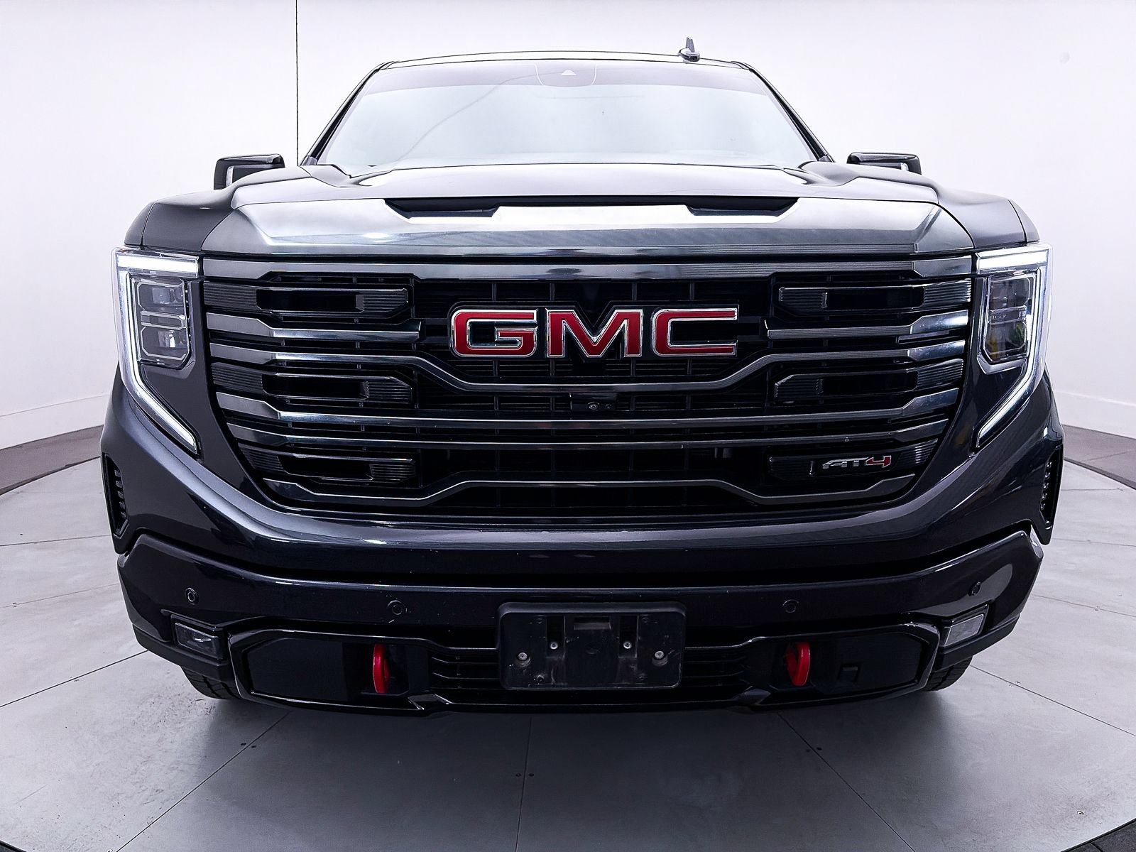 Used 2023 GMC Sierra 1500 AT4 w/ AT4 Premium Package AWD/4WD image 14