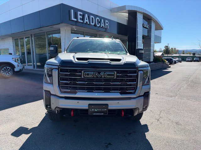 Used 2025 GMC Sierra 3500 AT4 w/ AT4 Premium Plus Package AWD/4WD image 8
