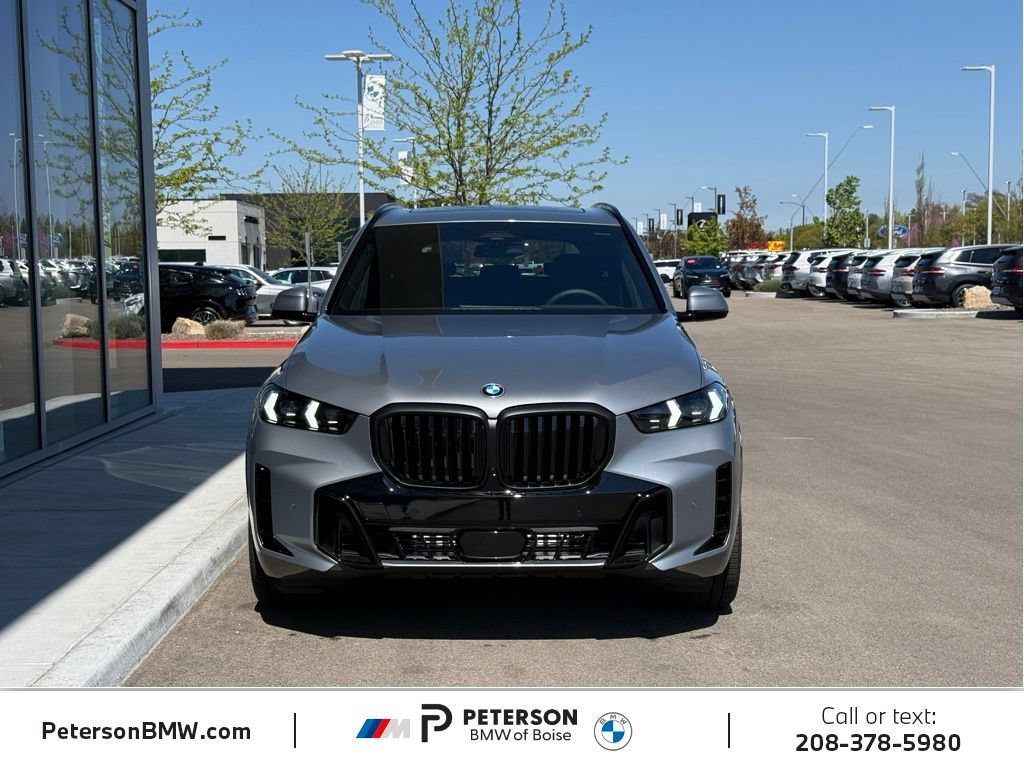 New 2026 BMW X5 xDrive40i w/ M Sport Package AWD/4WD image 8
