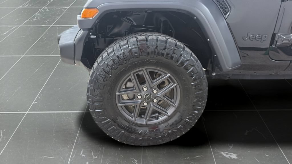 Used 2024 Jeep Wrangler Unlimited Sport AWD/4WD image 24