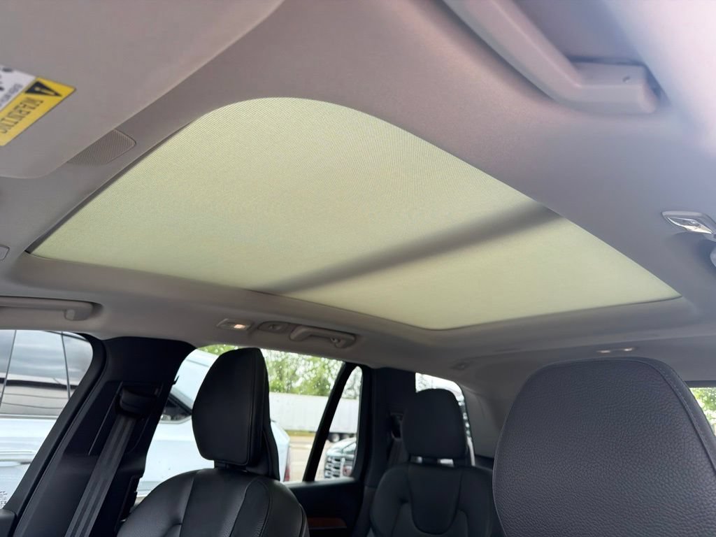 Used 2023 Volvo XC90 T8 Plus AWD/4WD image 13