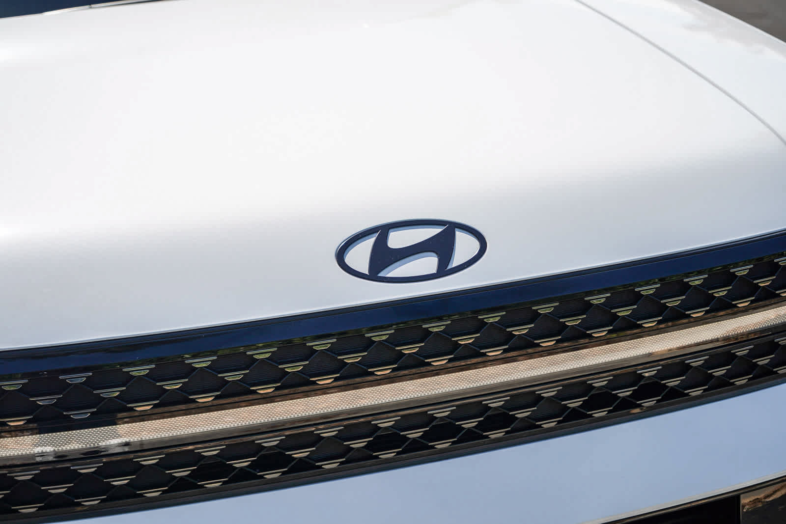 Used 2025 Hyundai Santa Fe Calligraphy AWD/4WD image 11