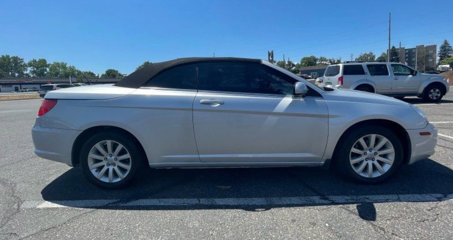 Used 2010 Chrysler Sebring Touring