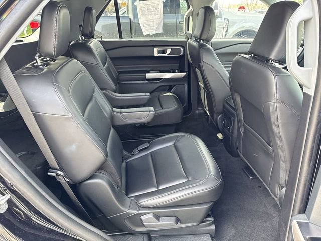 Used 2023 Ford Explorer XLT w/ Equipment Group 202A AWD/4WD image 22