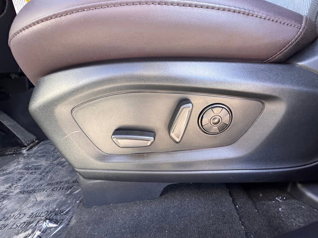 New 2026 Ford Explorer Platinum image 19