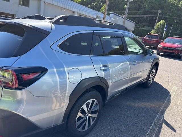 Certified 2025 Subaru Outback Premium AWD/4WD image 13