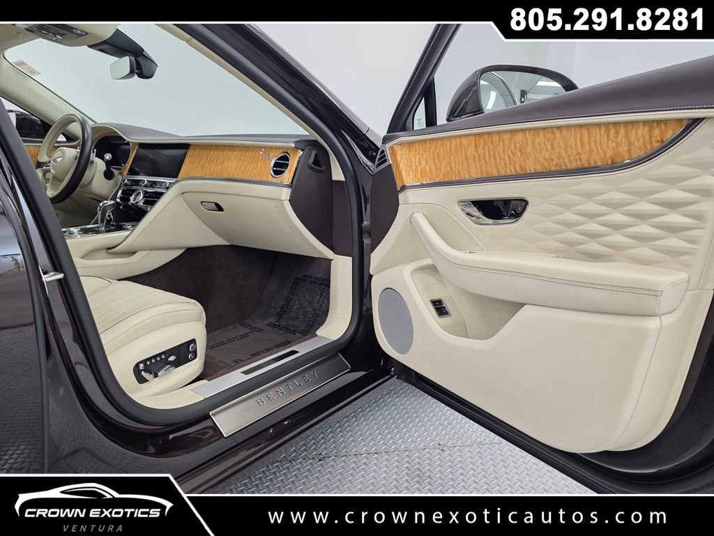 Used 2020 Bentley Flying Spur W12 image 14