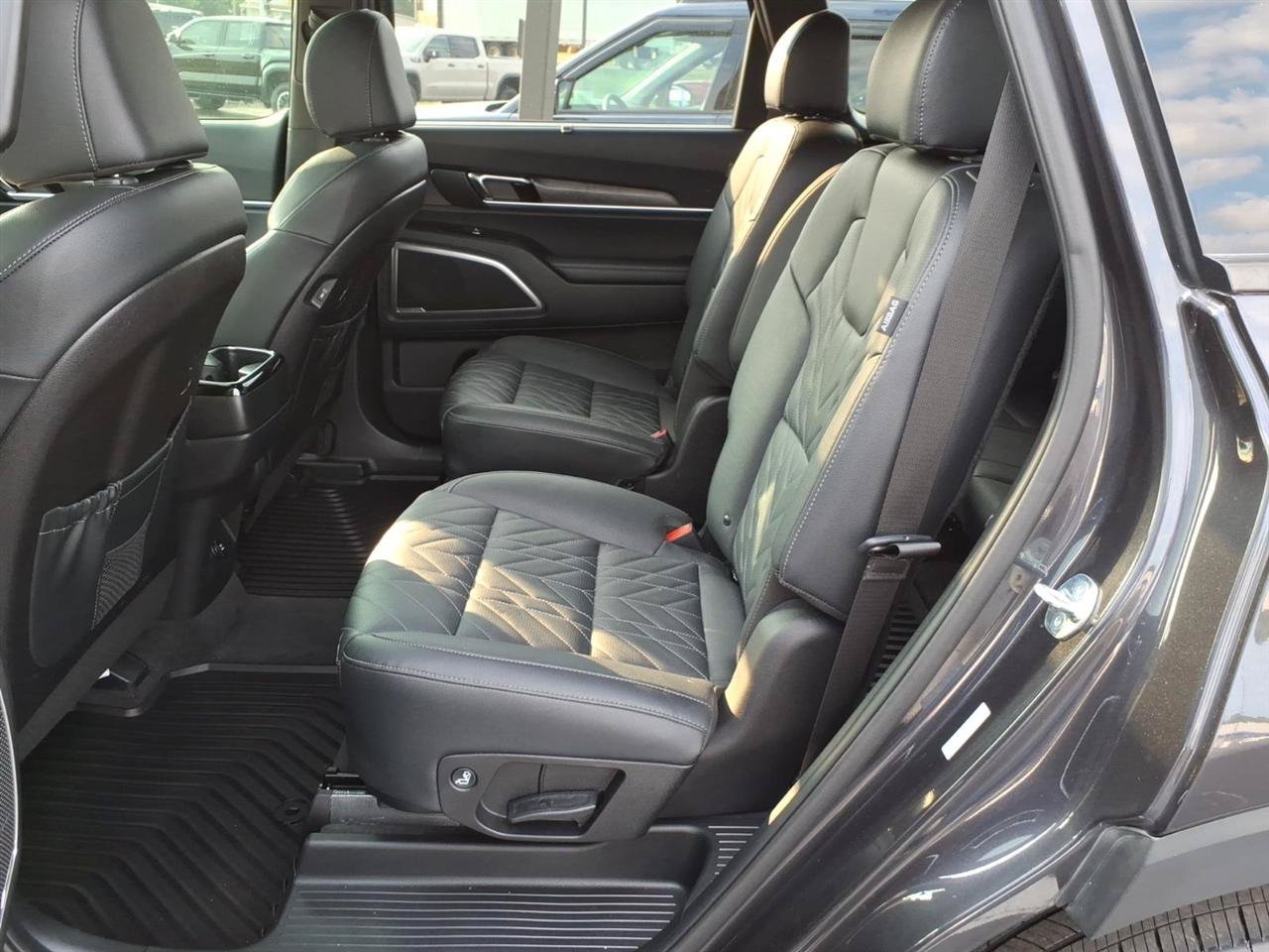 Used 2025 Kia Telluride EX X-Line AWD/4WD image 8