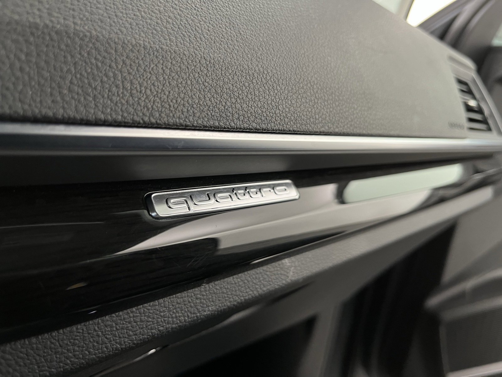 Used 2020 Audi Q5 2.0T Premium Plus image 15