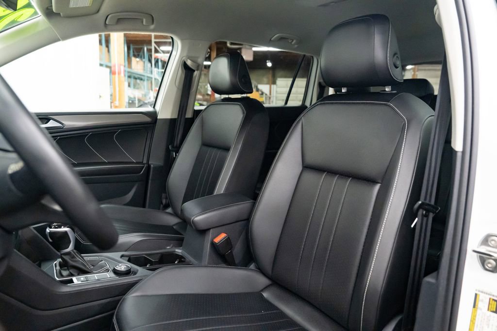 Used 2024 Volkswagen Tiguan SE image 21