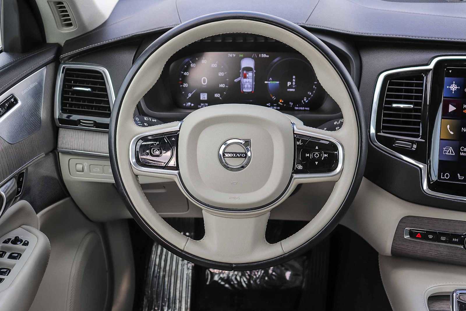 Used 2020 Volvo XC90 T8 Inscription w/ Protection Package Premier image 17