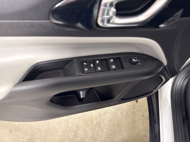 Used 2025 Jeep Compass Limited AWD/4WD image 13