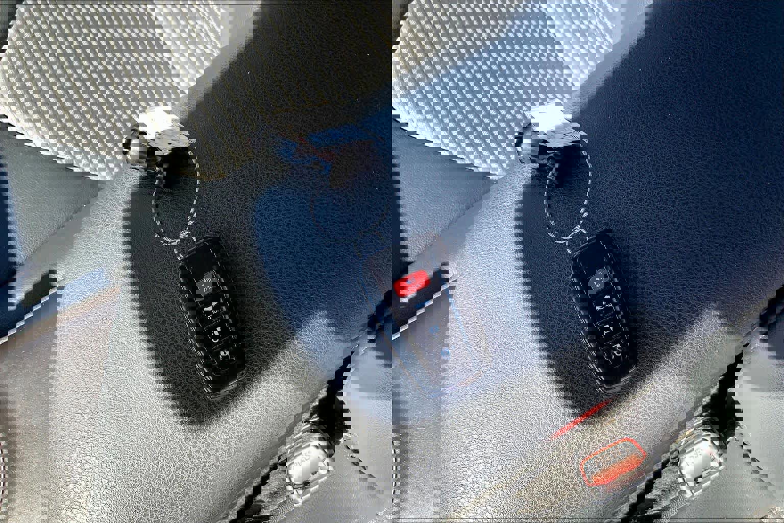 Used 2024 Toyota Camry SE w/ Convenience Package image 13