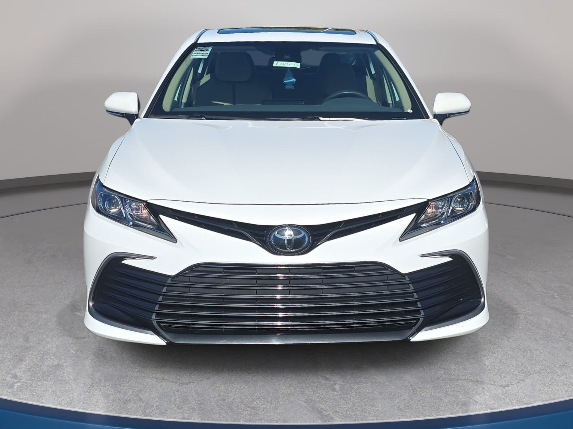 Used 2024 Toyota Camry LE w/ Convenience Package FWD image 2