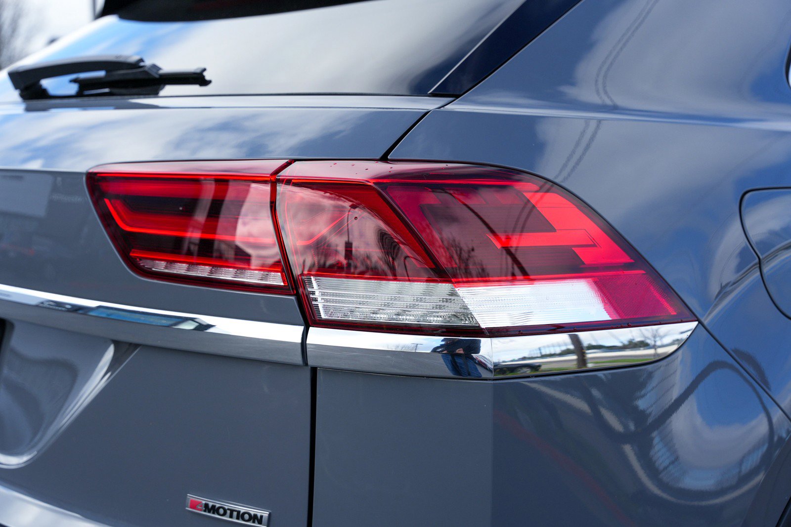 Used 2021 Volkswagen Atlas Cross Sport SEL Premium image 7