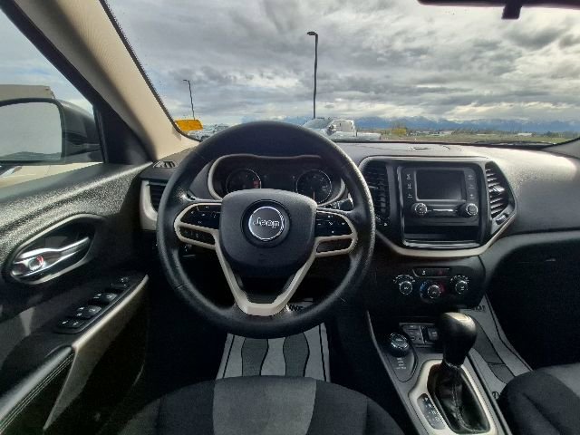 Used 2017 Jeep Cherokee Sport AWD/4WD image 20
