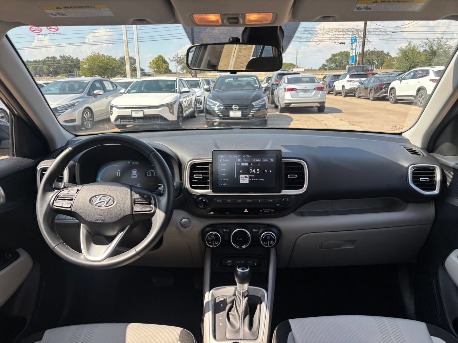 Used 2026 Hyundai Venue SEL FWD image 28