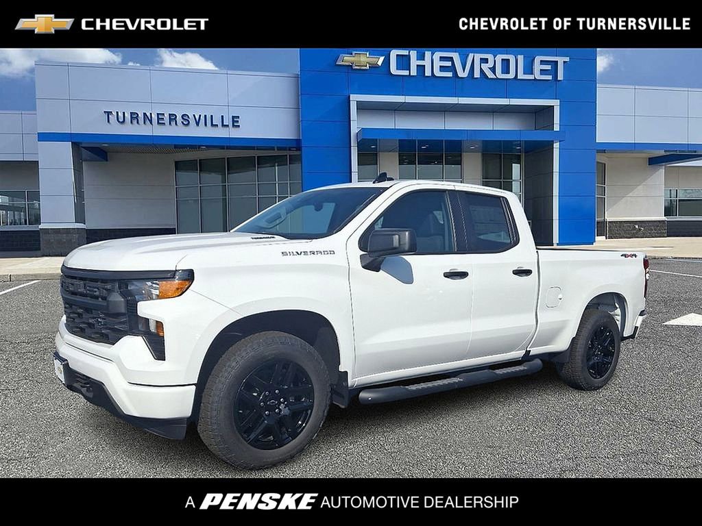 Used 2025 Chevrolet Silverado 1500 Custom w/ Turbomax Blackout Package image 1