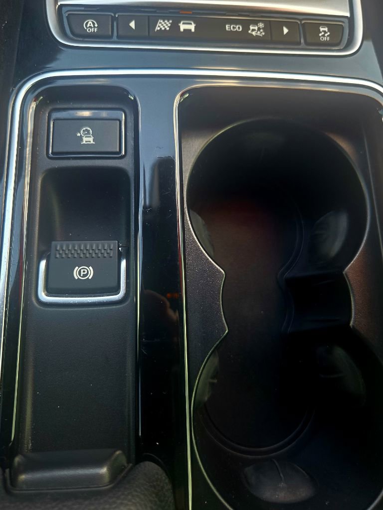 Used 2020 Jaguar F-PACE S image 21