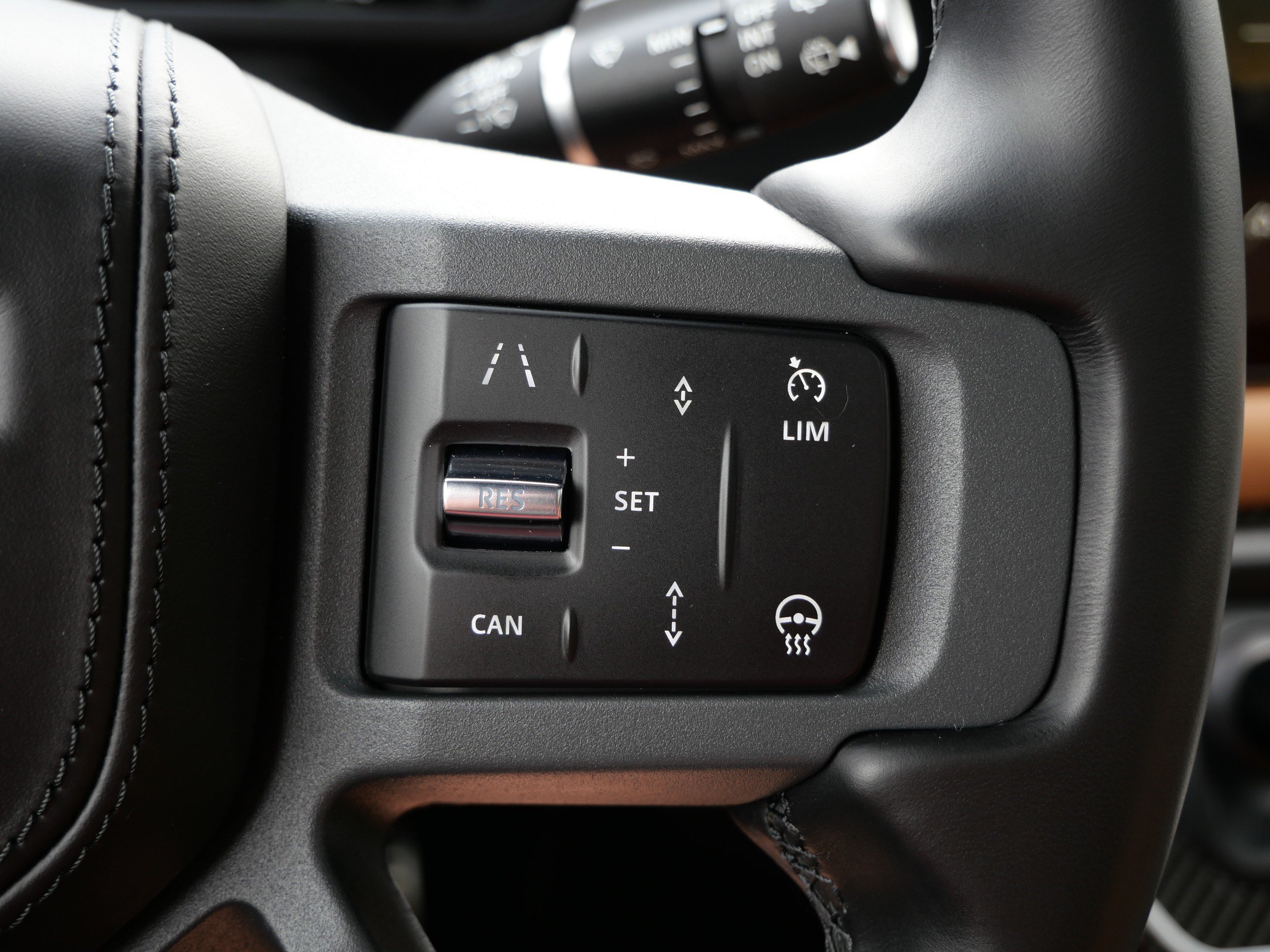 Certified 2024 Land Rover Defender 110 X AWD/4WD image 25