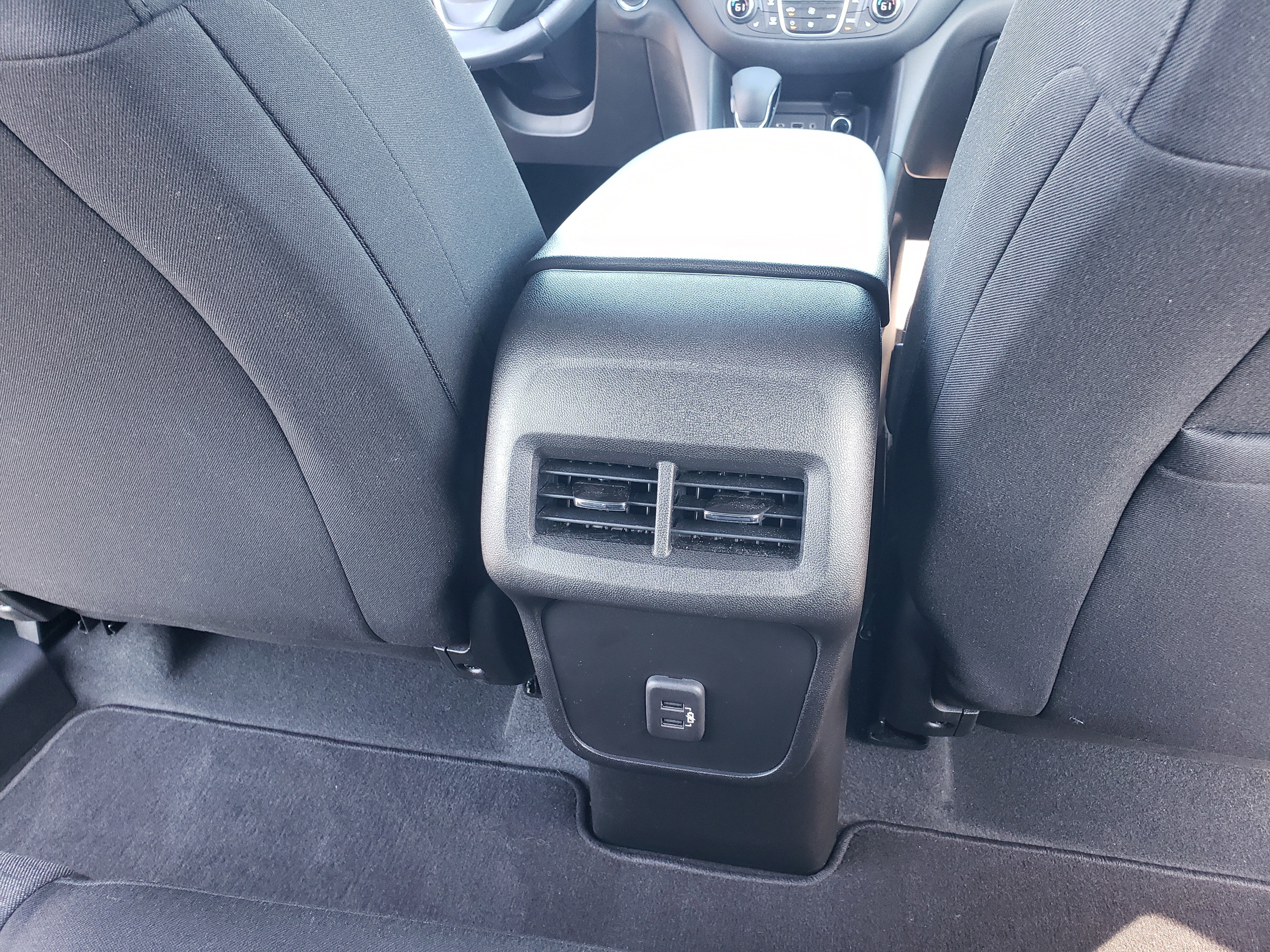 Used 2022 Chevrolet Equinox LT w/ Driver Convenience Package image 36