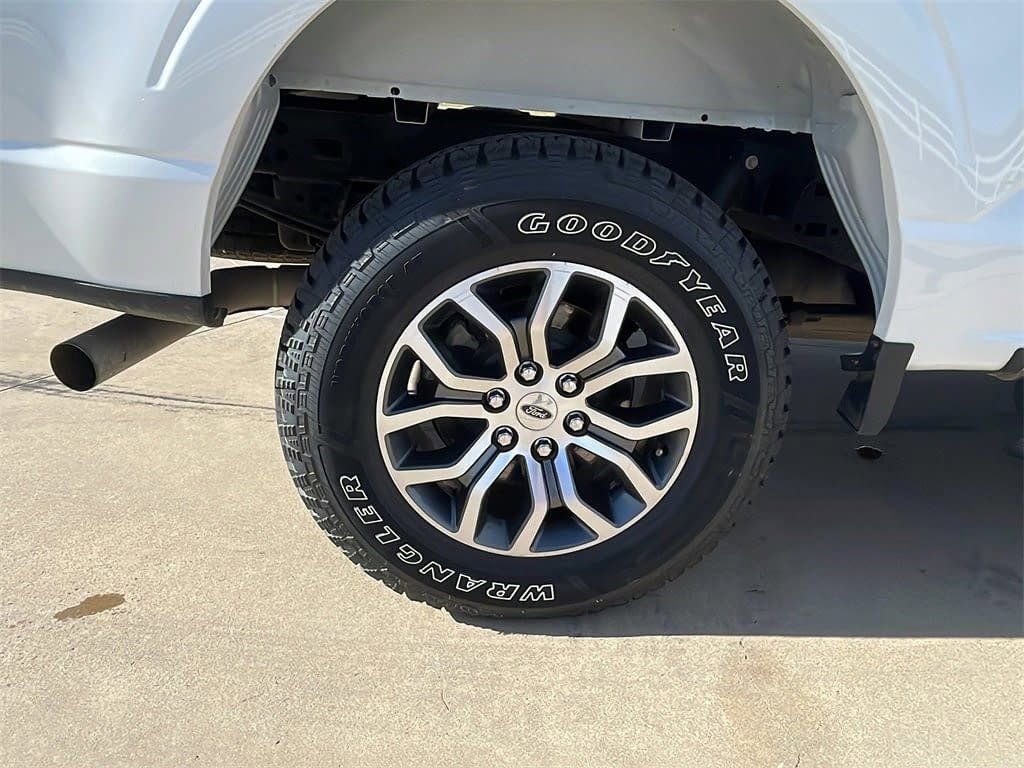 Used 2021 Ford F150 Lariat w/ Tow Technology Package AWD/4WD image 9