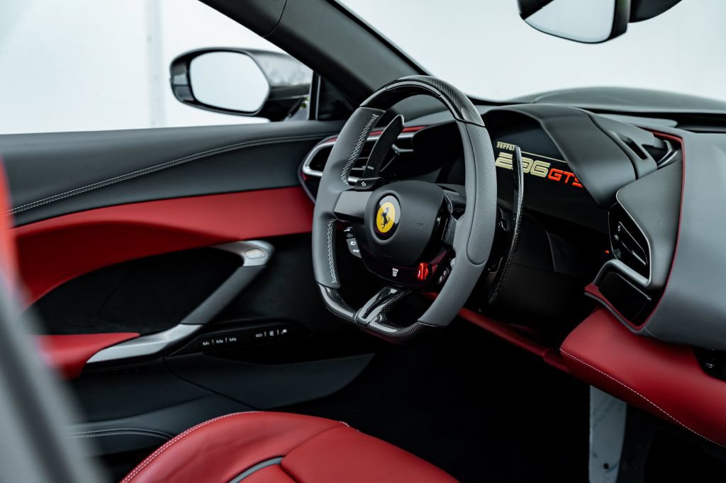 Used 2023 Ferrari 296 GTS RWD image 39