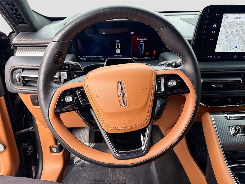 Used 2025 Lincoln Aviator Black Label w/ Jet Appearance Package image 11