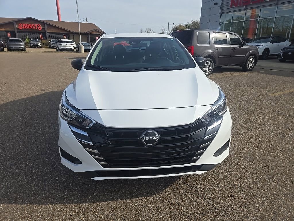 Used 2023 Nissan Versa S w/ Trunk Package FWD image 2