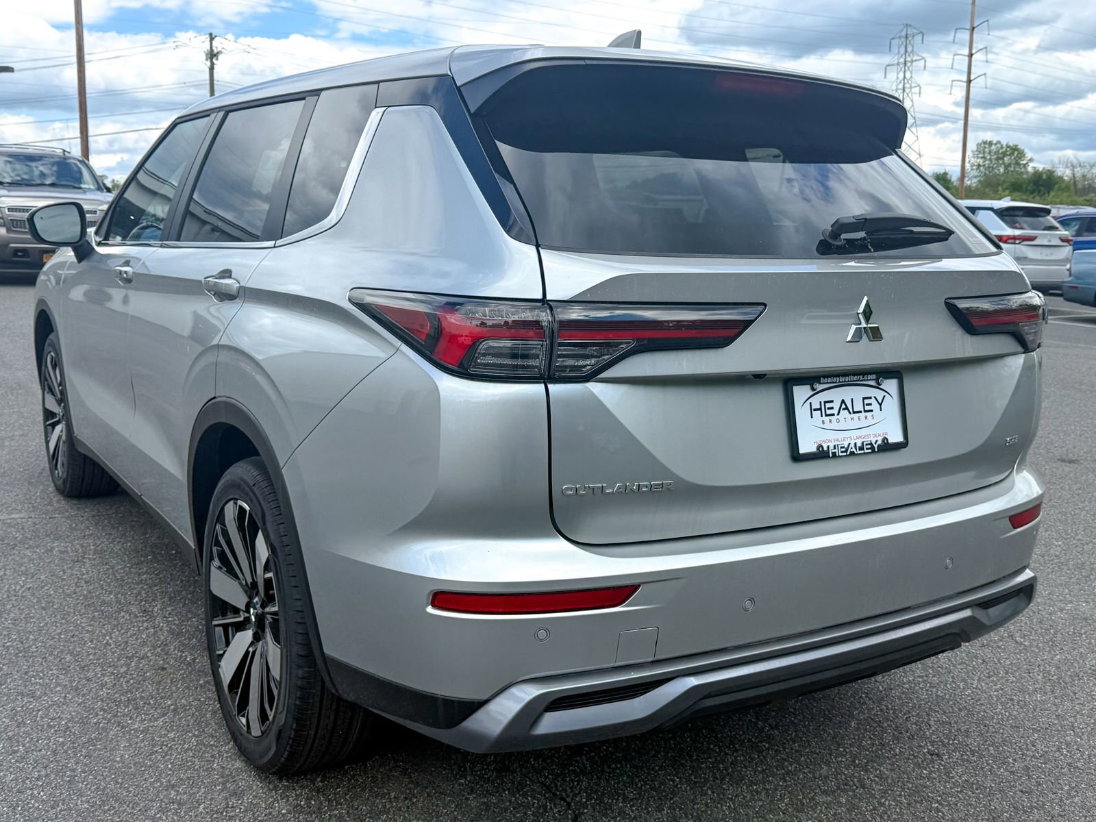 New 2026 Mitsubishi Outlander SE AWD/4WD image 5