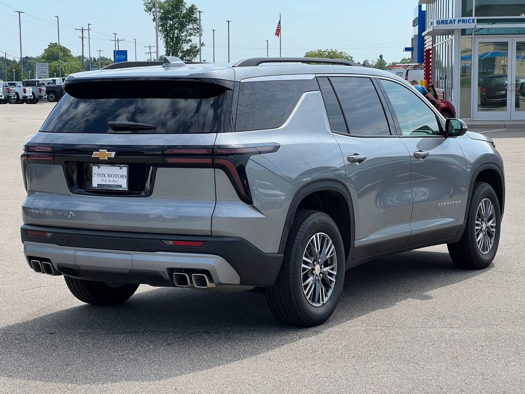 Used 2026 Chevrolet Traverse LT AWD/4WD image 11