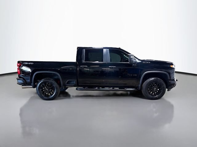 Used 2025 Chevrolet Silverado 2500 Custom w/ Custom Value Package AWD/4WD image 5