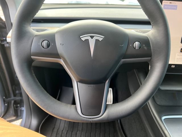 Used 2024 Tesla Model Y Performance image 19