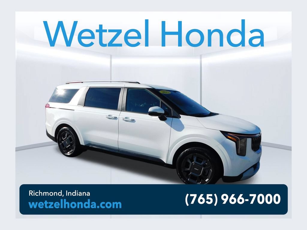 Used 2025 Kia Carnival EX FWD image 1