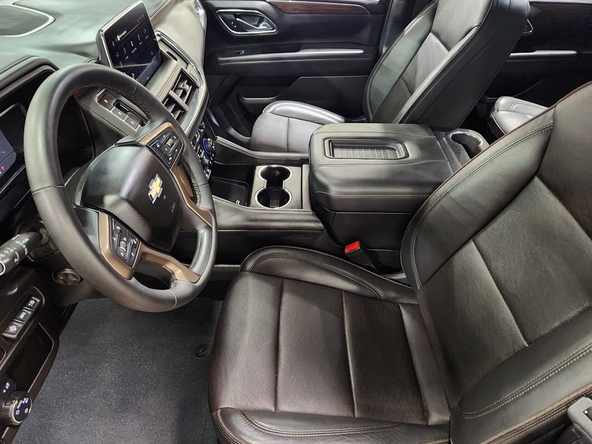 Used 2023 Chevrolet Tahoe High Country w/ Premium Package 2 AWD/4WD image 29