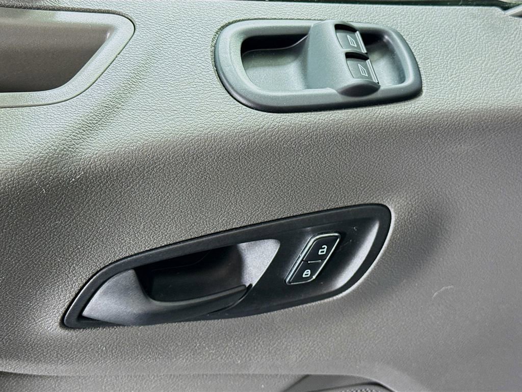 Used 2023 Ford Transit 350 XLT image 22