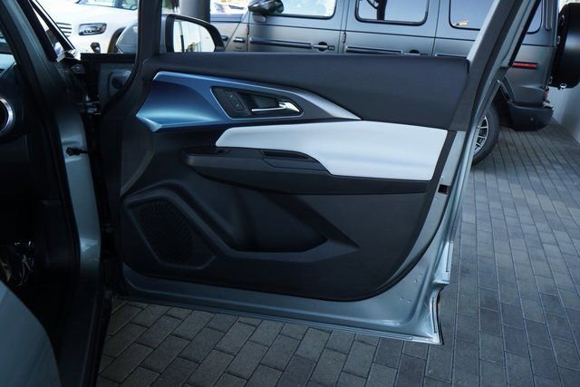 New 2025 Chevrolet Equinox EV LT FWD image 16