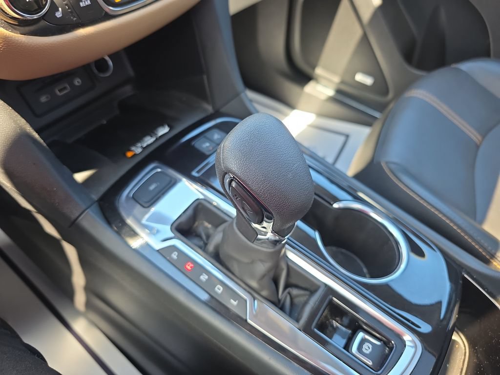 Used 2024 Chevrolet Equinox Premier AWD/4WD image 21