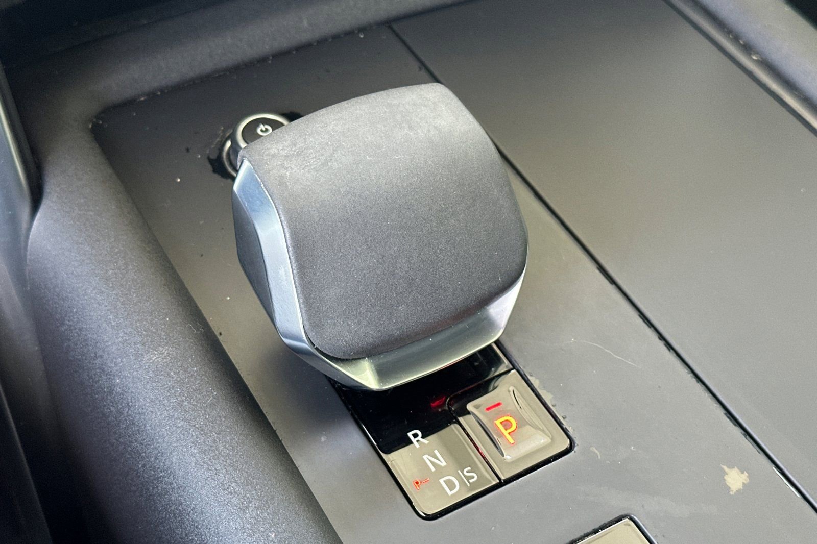 Used 2022 Land Rover Discovery S R-Dynamic AWD/4WD image 28